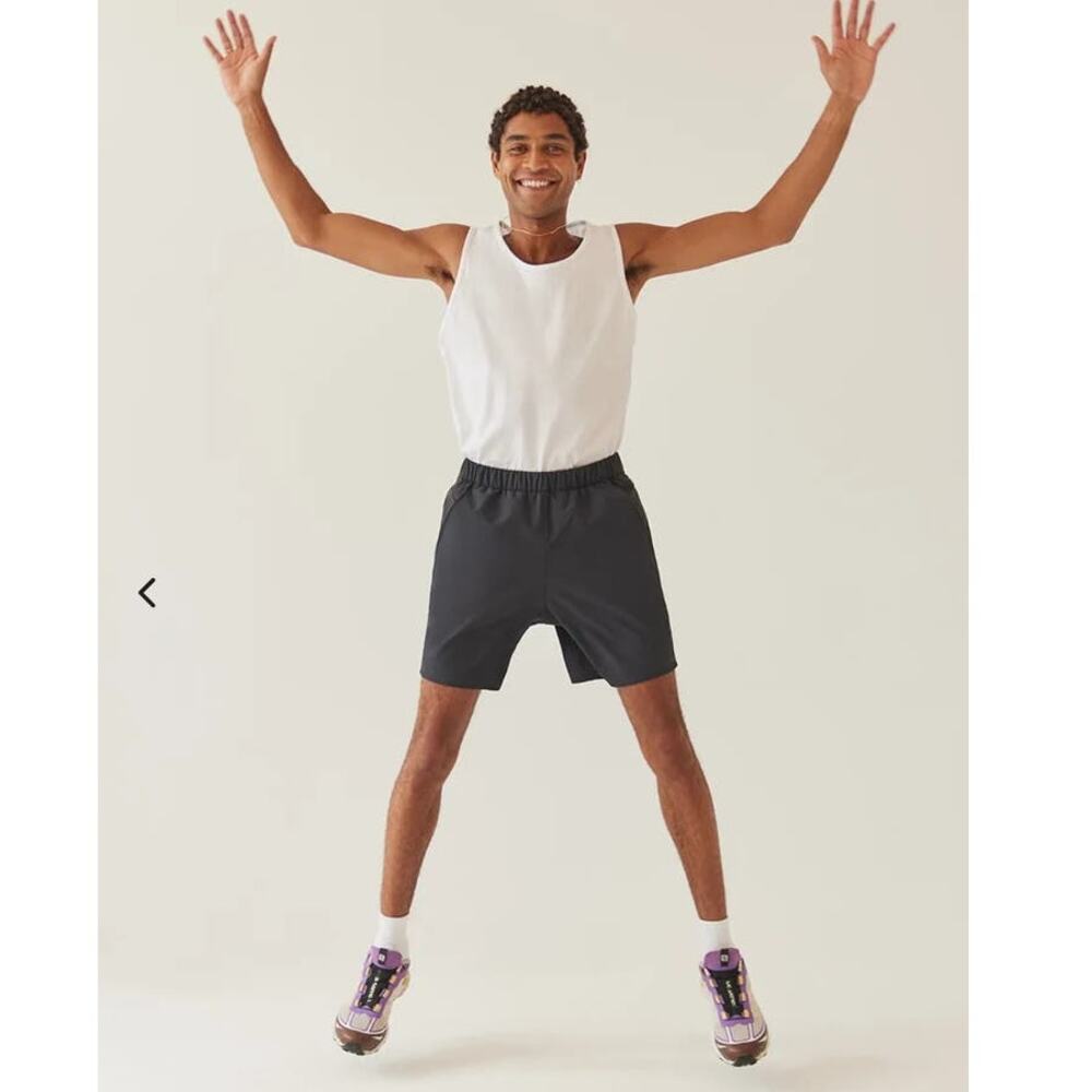 NWT Outdoor Voices High Stride 7" Short with Pockets -  XXL - black - XXL / 2XL